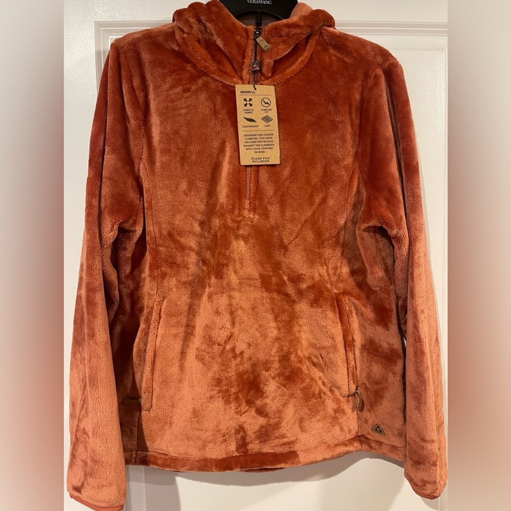 NWT Gerry plush pile pullover